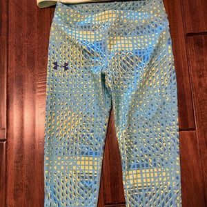 Under Armour girls youth medium